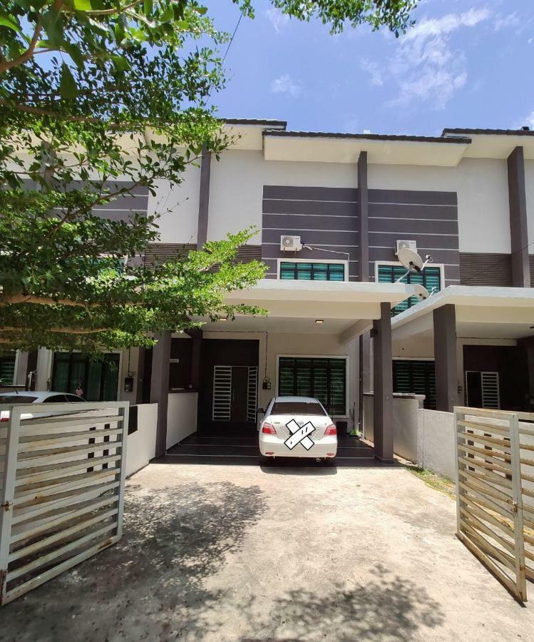 Ar-Rayyan Homestation Dungun Exterior foto